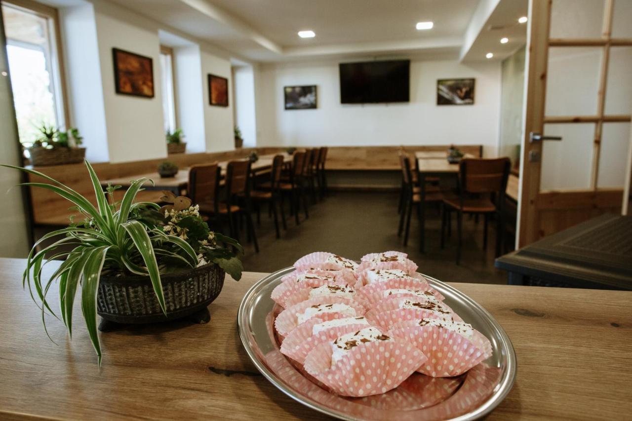 Bed and Breakfast Dom Na Slivnici Церкниця Екстер'єр фото