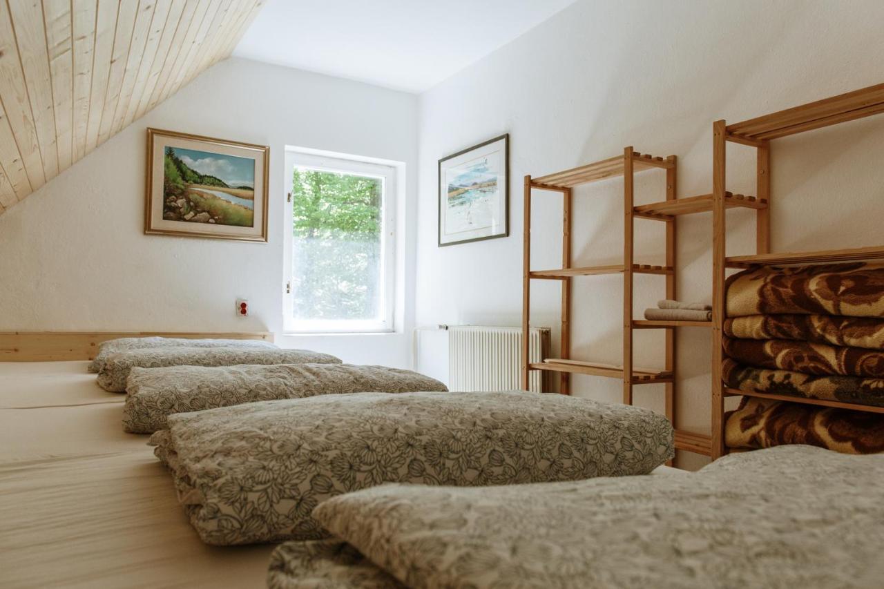 Bed and Breakfast Dom Na Slivnici Церкниця Екстер'єр фото